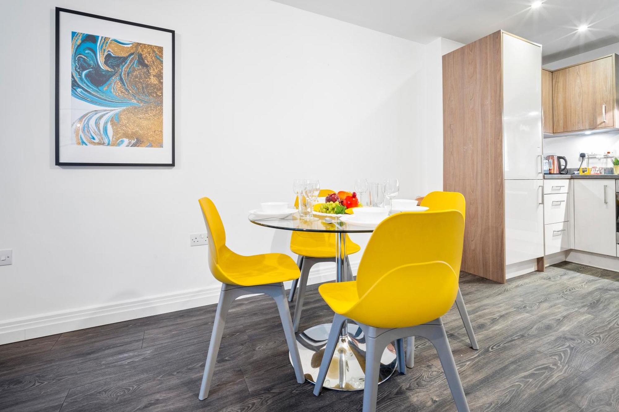 New Luxe Apartment - Secure Parking - Birmingham City Centre - Netflix - Wifi - Top Rated - 54M 외부 사진